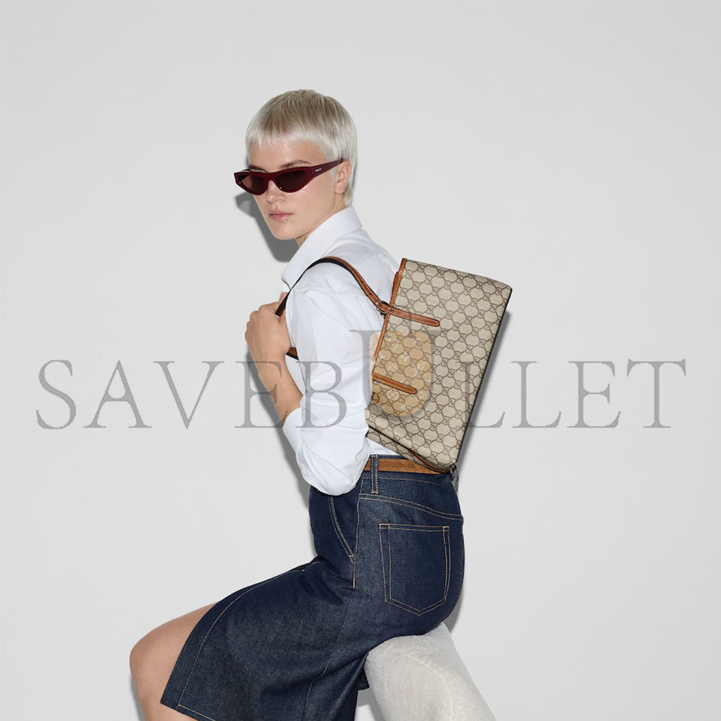 GUCCI GG EMBLEM MEDIUM TOTE BAG ‎815214 (30*18*11cm)
